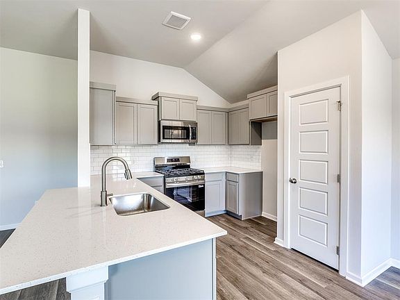 3rd image of 2329 SE 89th Ter