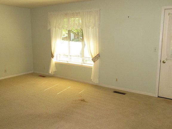 5th image of 95 Old Mill Dr Unit 21