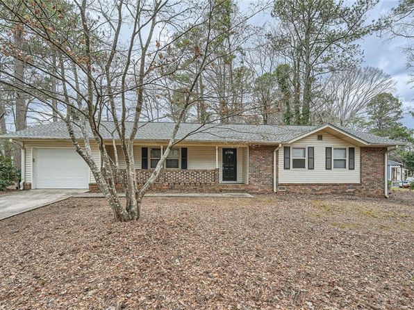 2102 Red Berry Ln SW, Marietta, GA 30008