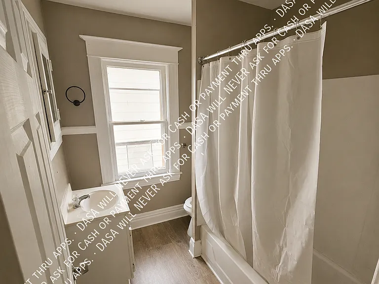 33 Kislingbury St #UPPER — Photo 6