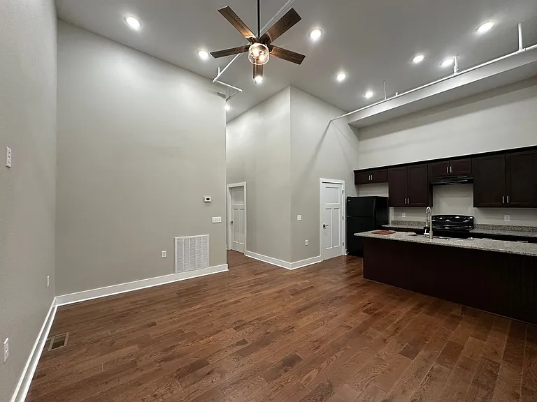 151 W Main St #2 — Photo 5