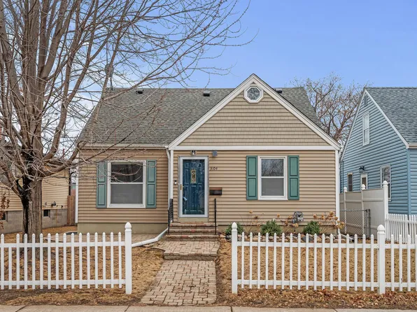 3104 Louisiana Ave S, Saint Louis Park, MN 55426