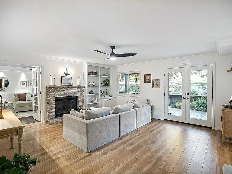 1941 Brook Mar Dr — Photo 14