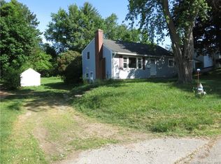 72 Gill St, Colchester, CT 06415
