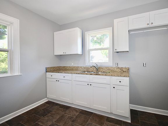 5th image of 1456 Aberdeen Ave