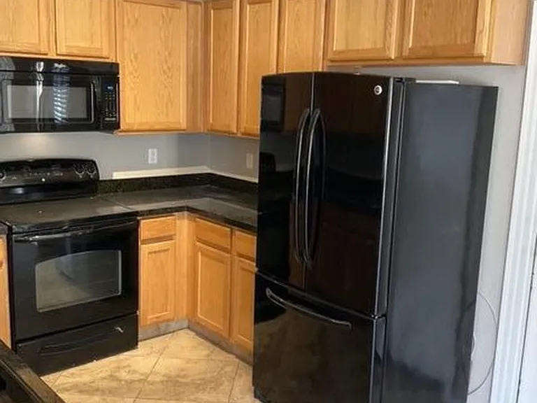 1015 S Val Vista Dr #33 — Photo 4