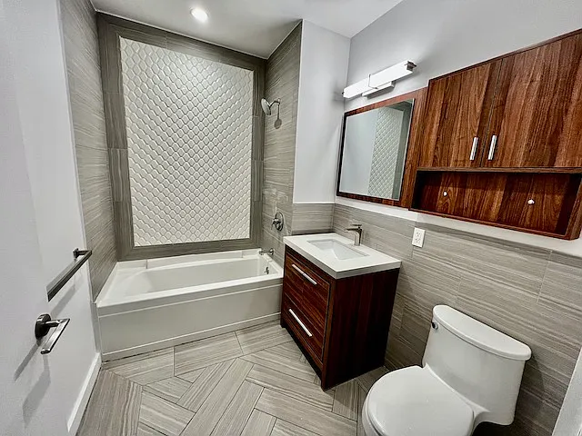 33-01 38th Ave #2H — Photo 5