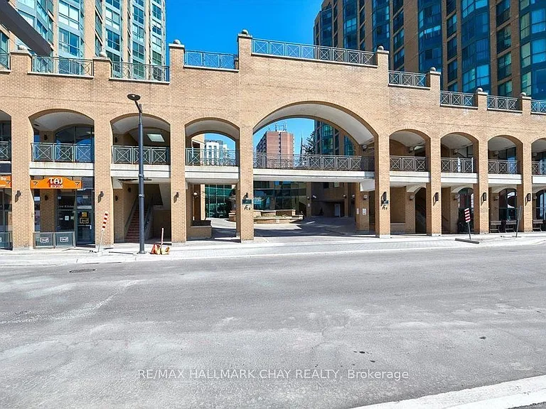 140 Dunlop St E #1202 — Photo 2