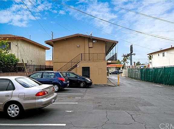 4th image of 13714 Inglewood Ave