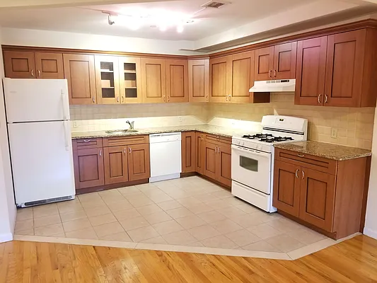 Rented by Town Residential | media 11