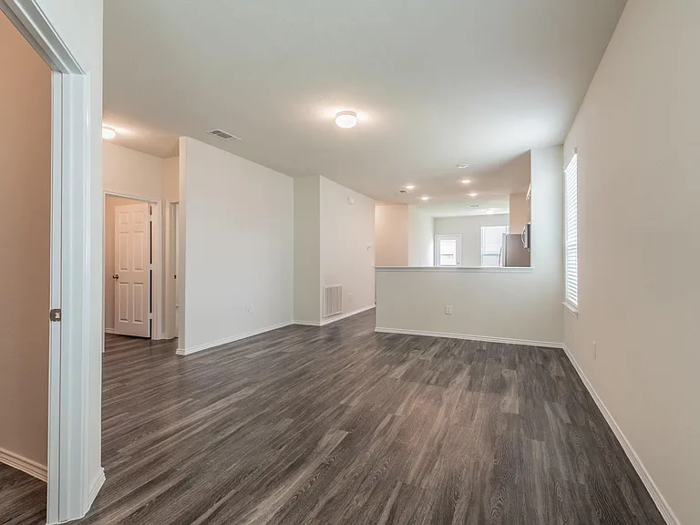 5715 Pampus Prairie Rd — Photo 3