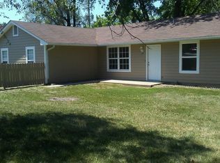 393 W Wood St #2, Troy, MO 63379