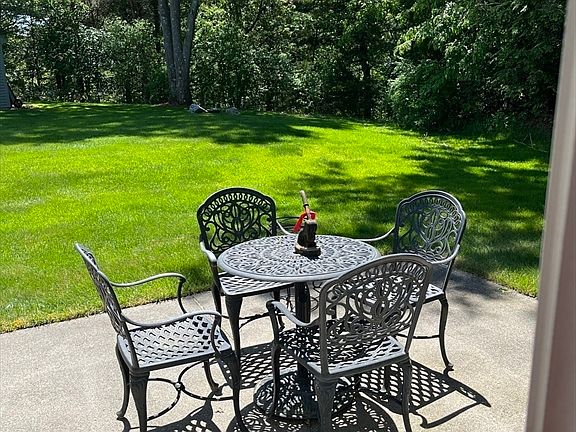 4th image of 600 Ridgefield Cir #A