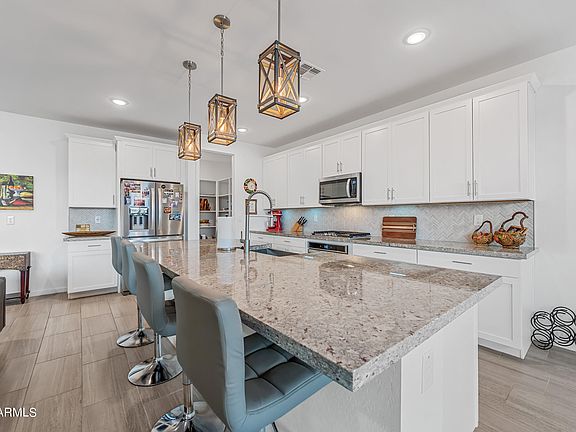 3rd image of 40622 W WILLIAMS Way