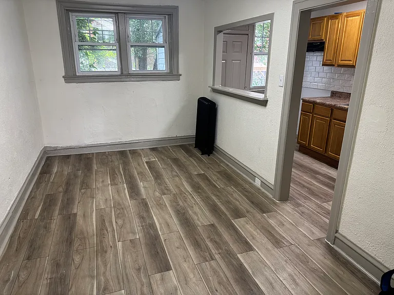 5852 Crittenden St — Photo 9