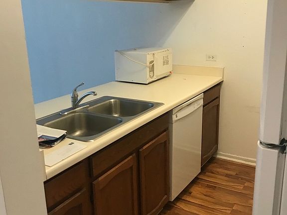 4th image of 1213 Cranbrook Dr