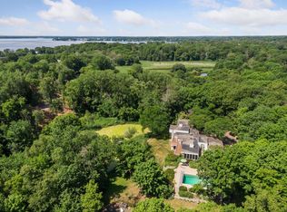 430 Peavey Ln, Wayzata, MN 55391