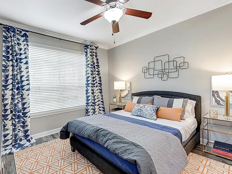 The Village at Bellaire Apartments — Photo 55