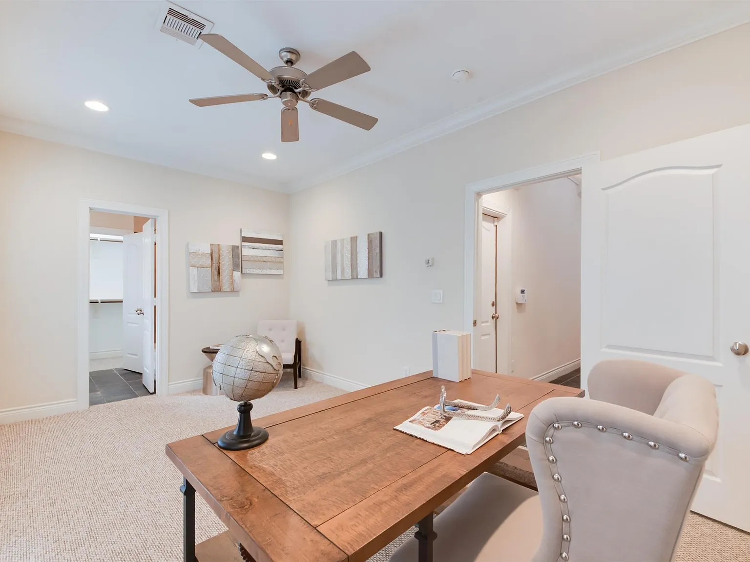 3 bed, 3.5 bath, 2328 sqft, $2,900 — Photo 1