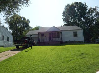 8 Francis Ct, Saint Louis, MO 63114