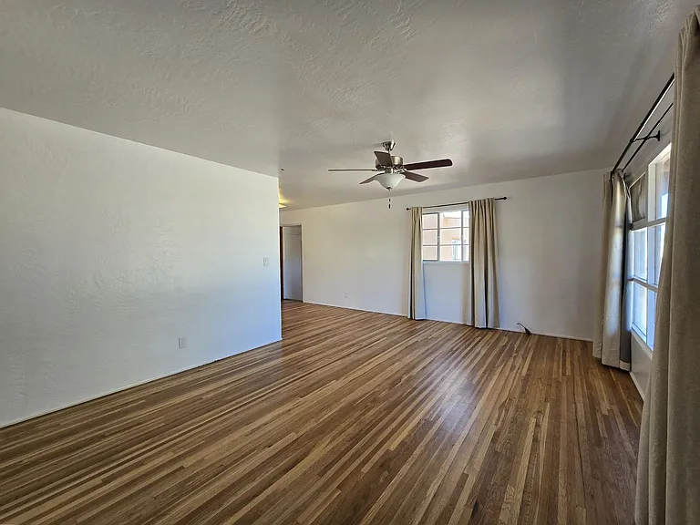 2412 Rosina St — Photo 20