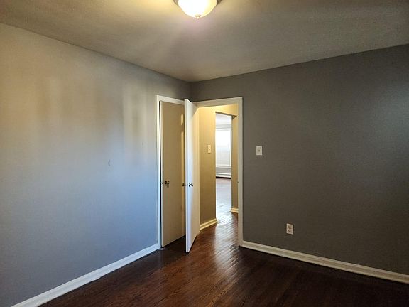 4th image of 13640 Lasalle Blvd #201