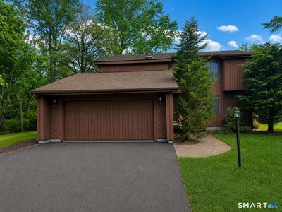 4 Taagan Point Road, Danbury, CT, 06811