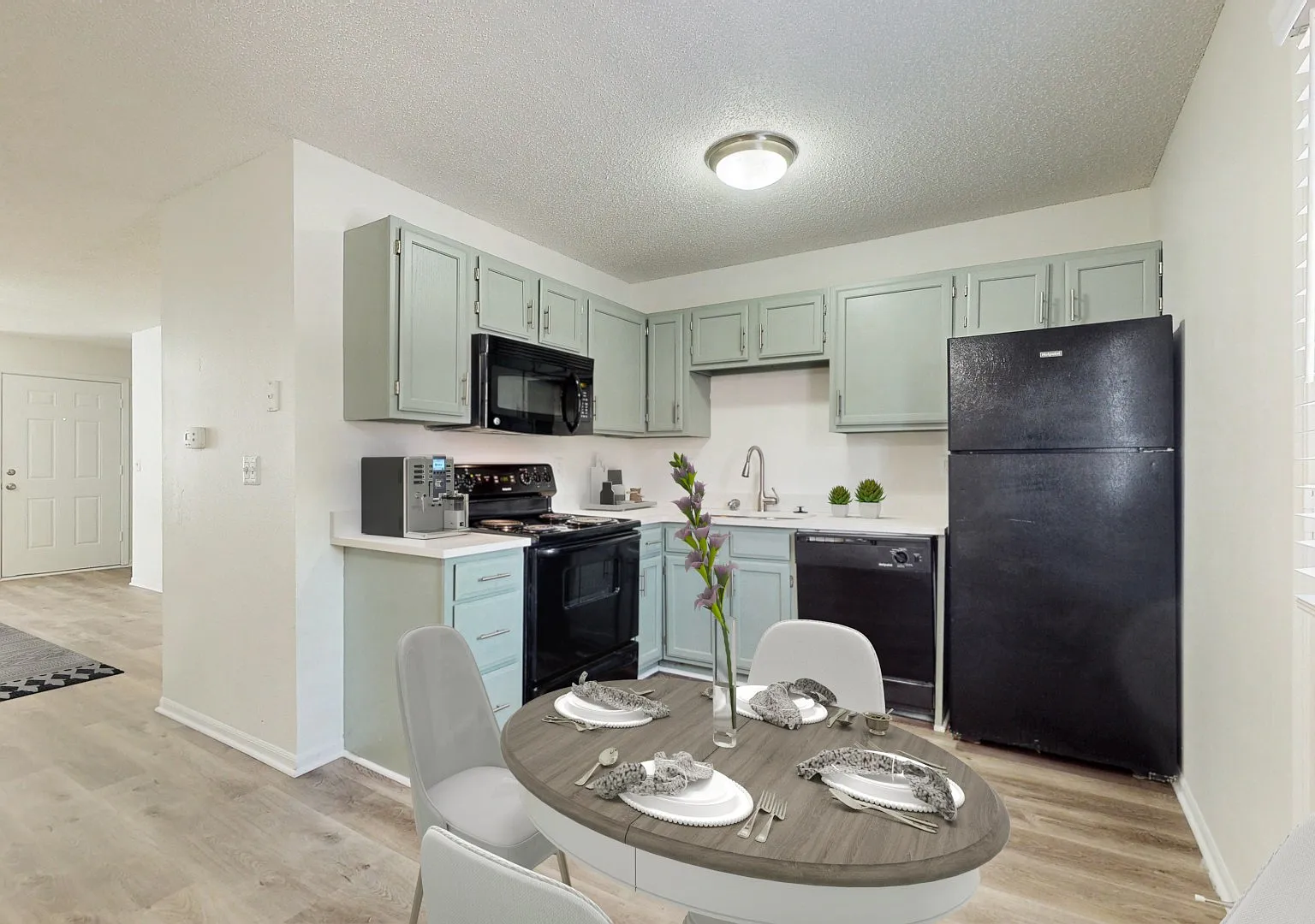 Windsor Townhomes — Photo 3