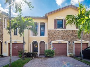 10316 NW 31st Ter, Doral, FL 33172