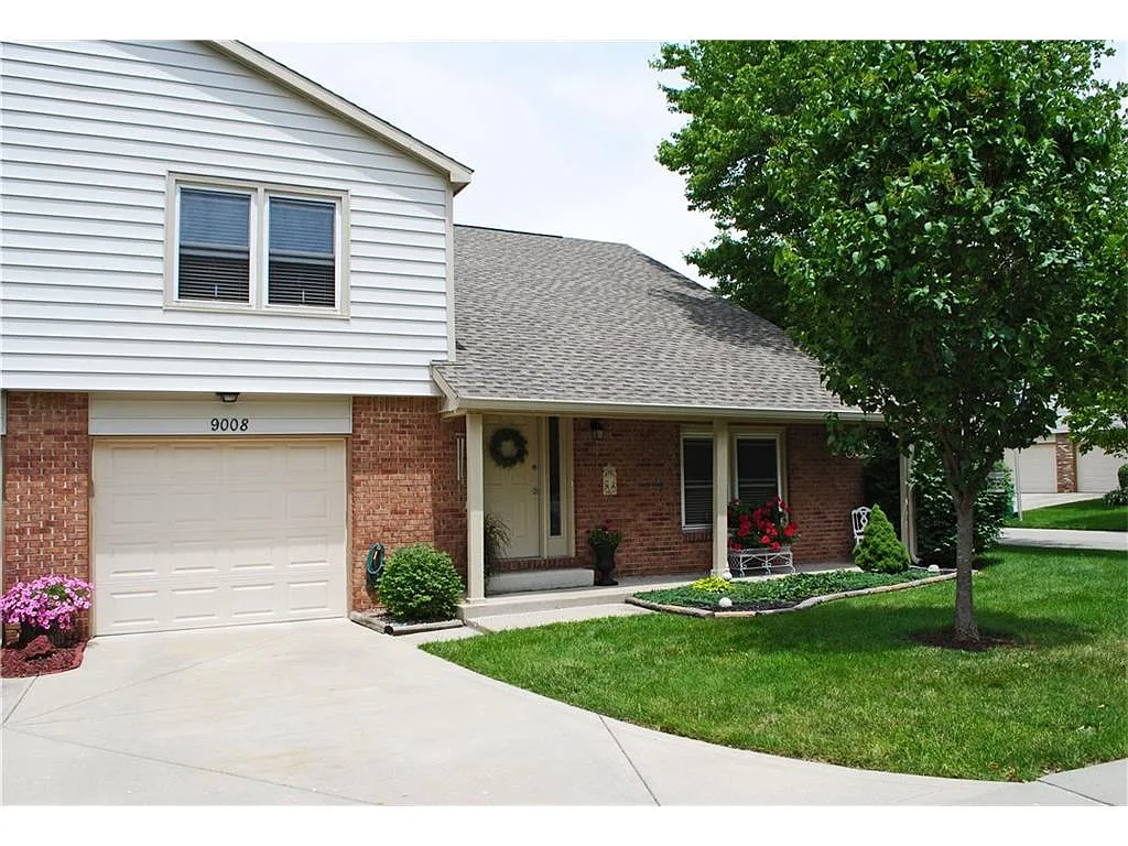 9008 Cinnebar Dr photo 1