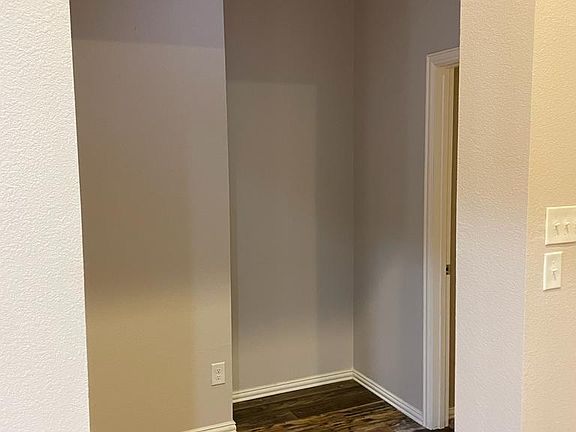 5th image of 1156 Crest Breeze Dr