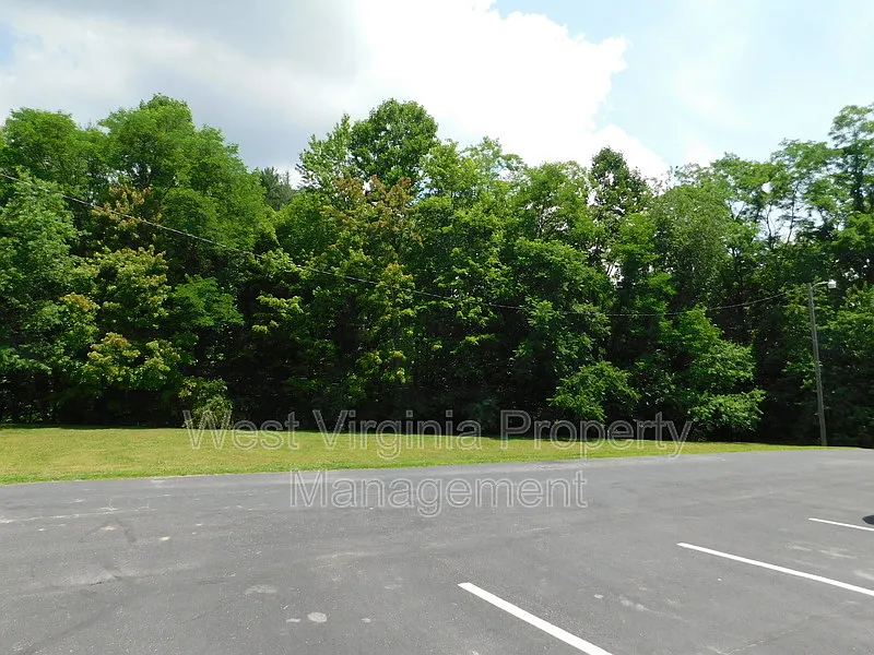 2 bed, 1.0 bath, $1,150 — Photo 4