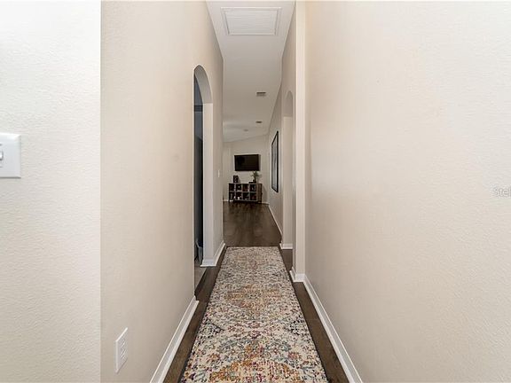 5th image of 4401 Country Hills Blvd