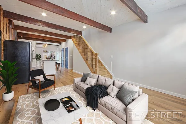 Sold by Real Street Inc | media 3