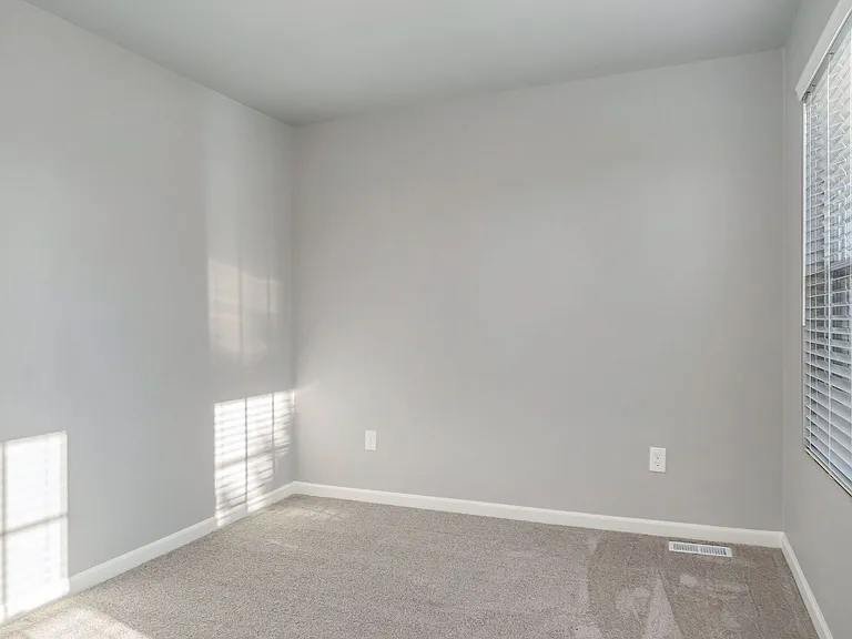 1597 Carolyn Dr — Photo 12