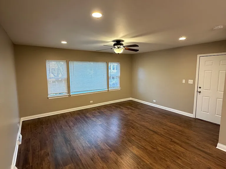 2316 W Arthur Ave #2 — Photo 48