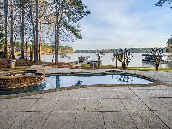 3rd image of 1230 Lake Club Dr
