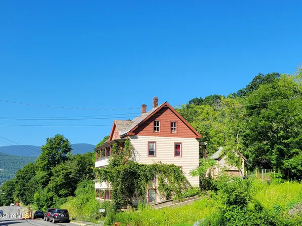 141 Cliff St, North Adams, MA 01247