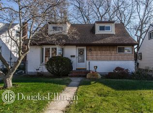 113 Franklin St, Elmont, NY 11003