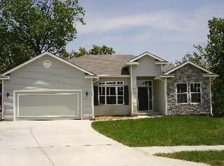3315 NW 87th St, Kansas City, MO 64154