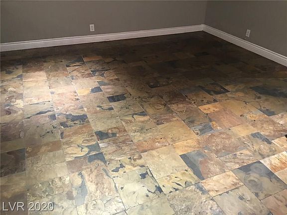 5th image of 1300 Lorilyn Ave Unit 4