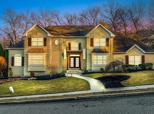 207 Summit Rd, Mount Laurel, NJ 08054