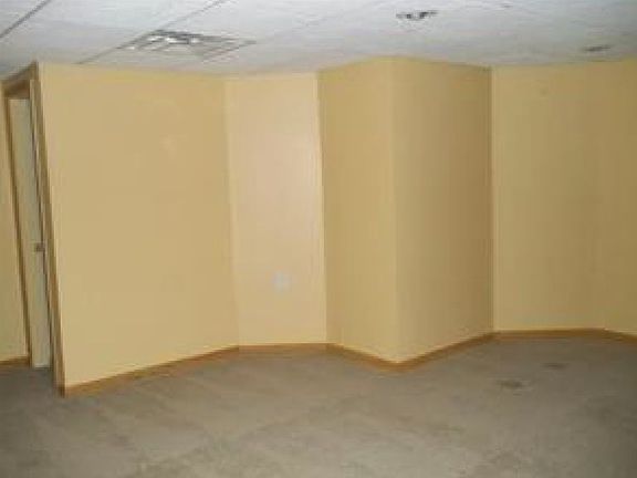 4th image of 5593 Warrenshire Dr