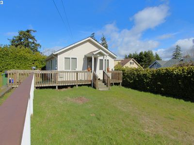 1946 16th St, North Bend, OR, 97459
