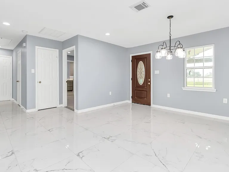 2826 W FM 1462 — Photo 11