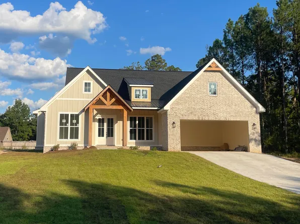 32 Redmont Dr, Sumrall, MS 39492
