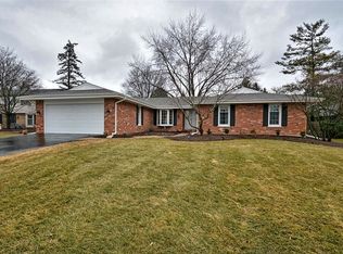 518 Lake Shore Dr N, Barrington, IL 60010