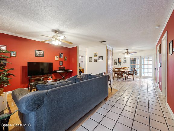 5th image of 350 Riley Ave NE