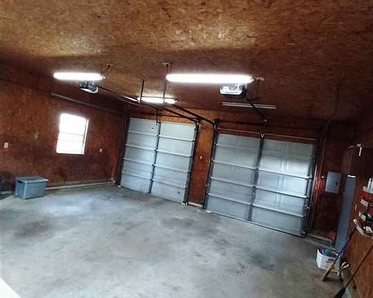 5th image of 442 Fuller Estates Cir