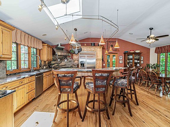 4th image of 27331 W Lakeview Dr N